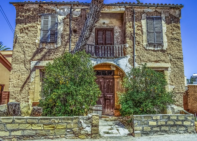 sell my fire damaged house California